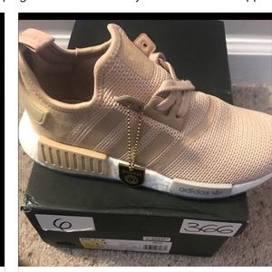 Meet your Posher, Ivon